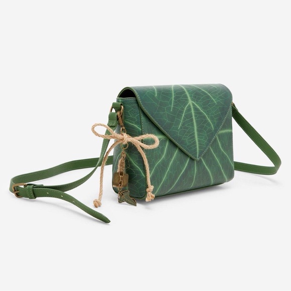 Lord of the Rings Handbags - New The Lord of The Rings Lembas Leaf CrossbodyBag.